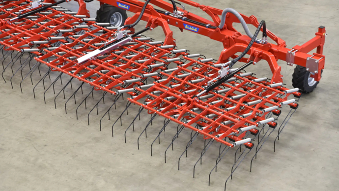 Einböck lance la herse étrille « la plus économique du marché »
