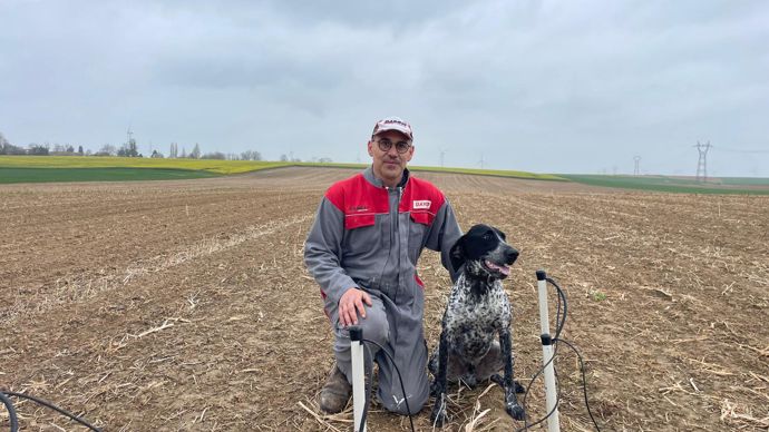 Favoriser le réchauffement du sol pour améliorer l’implantation des betteraves en strip-till ?