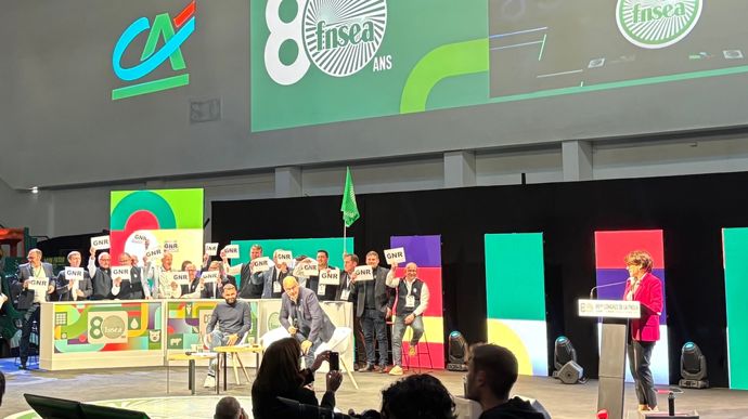 Annie Genevard arrive les mains vides aux 80 ans de la FNSEA