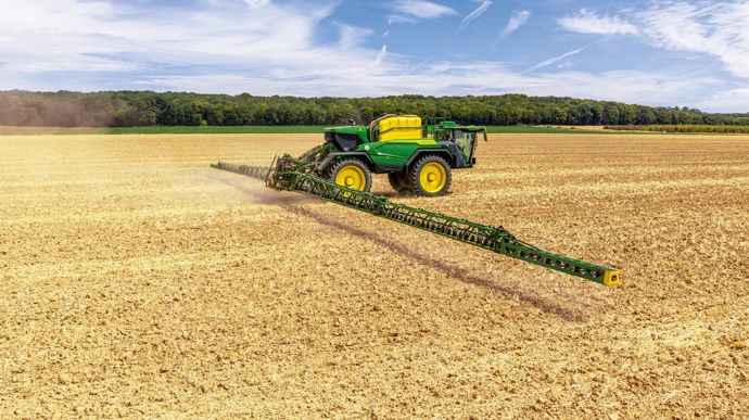 Cuve de 6 000 l et rampe de 42 m, le prochain pulvé John Deere voit grand