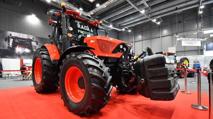 Un tractoriste européen historique délocalise sa production en Asie